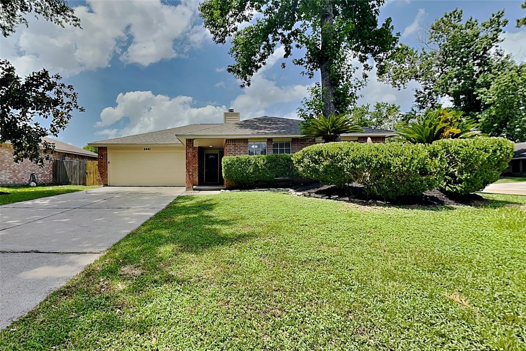 2631 Sherwood Hollow Lane, Houston, TX 77339