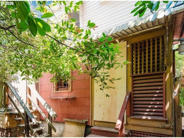 2037 Nw 21ST Ave, Portland, OR 97209