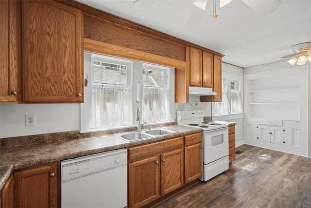 302 Hampton Street, Rockmart, GA 30153