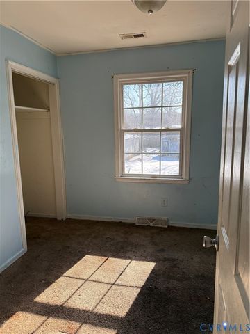 2205 Dublin St, Hopewell, VA 23860