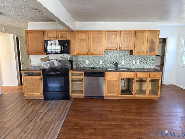 2205 Dublin St, Hopewell, VA 23860