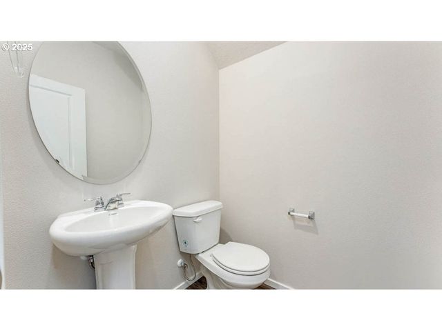 2844 Pierce Pkwy, Springfield, OR 97477