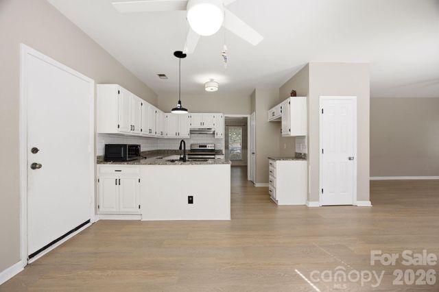 8048 Hunley Ridge Road, Matthews, NC 28104