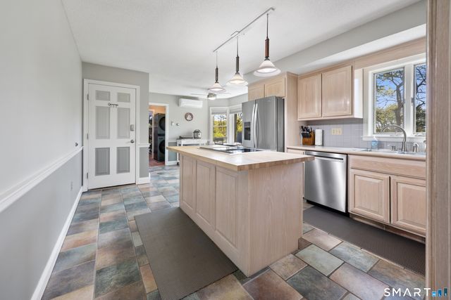 103 Posa Drive, Bristol, CT 06010