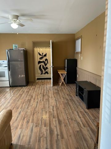 200 Carpenter Pike, Versailles, KY 40383