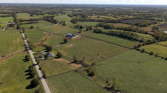 200 Carpenter Pike, Versailles, KY 40383