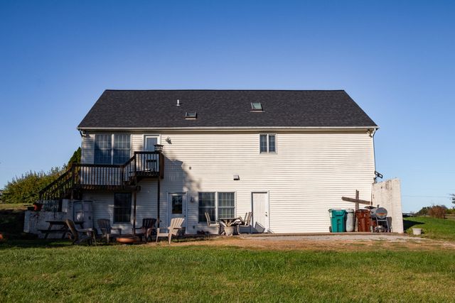 200 Carpenter Pike, Versailles, KY 40383