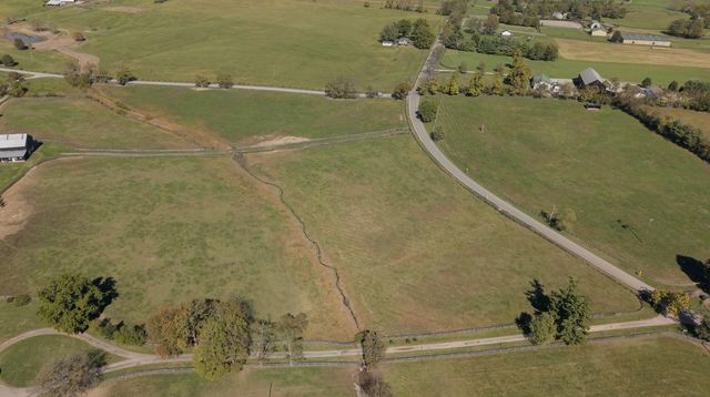 200 Carpenter Pike, Versailles, KY 40383