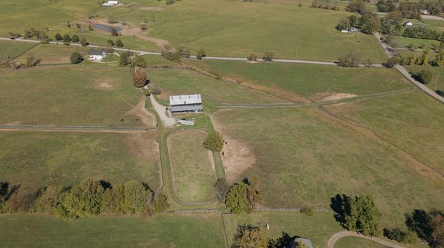 200 Carpenter Pike, Versailles, KY 40383