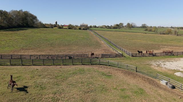 200 Carpenter Pike, Versailles, KY 40383