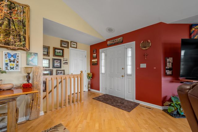 200 Carpenter Pike, Versailles, KY 40383