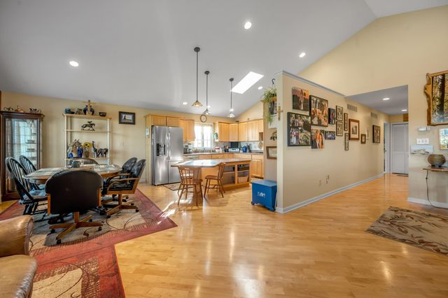 200 Carpenter Pike, Versailles, KY 40383