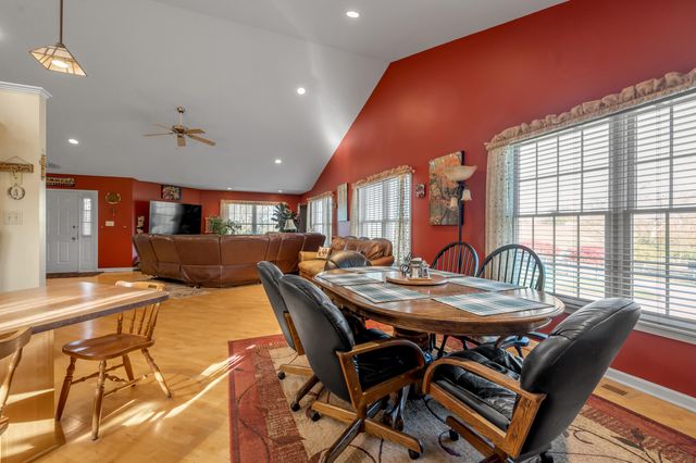 200 Carpenter Pike, Versailles, KY 40383