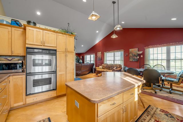 200 Carpenter Pike, Versailles, KY 40383