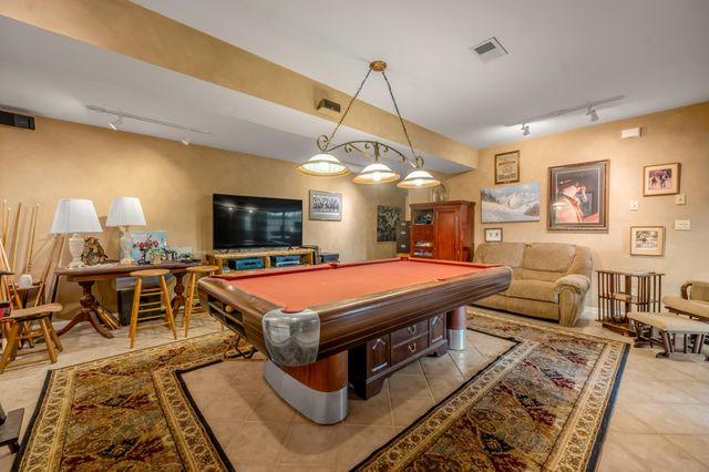 200 Carpenter Pike, Versailles, KY 40383