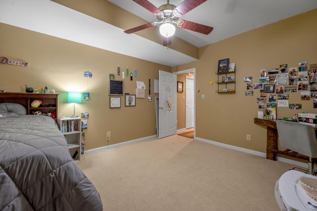 200 Carpenter Pike, Versailles, KY 40383