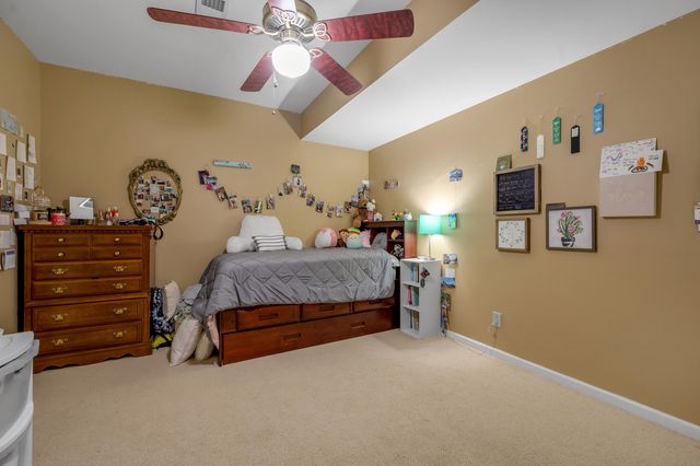 200 Carpenter Pike, Versailles, KY 40383