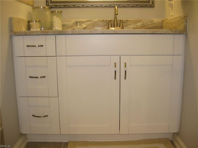 304 Spurlane CIR, Chesapeake, VA 23322