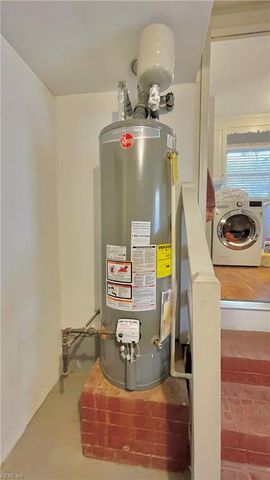 304 Spurlane CIR, Chesapeake, VA 23322