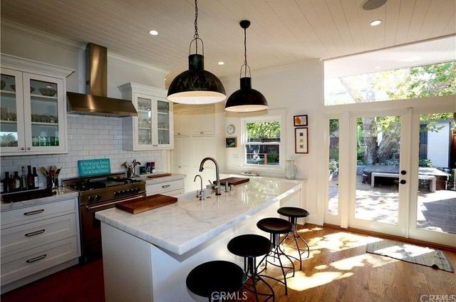 555 Bluebird Canyon Drive, Laguna Beach, CA 92651