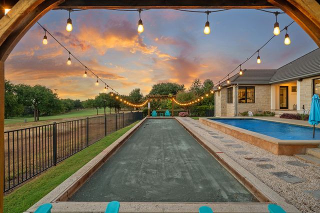 113 Birdstone LN, Georgetown, TX 78628