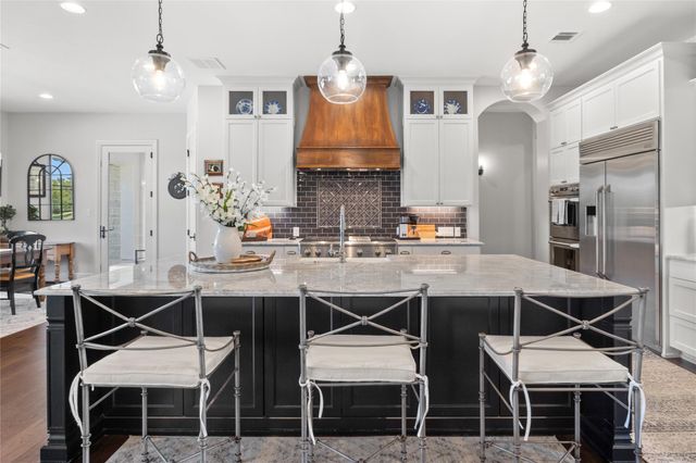 113 Birdstone LN, Georgetown, TX 78628