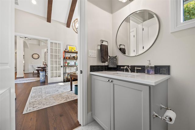 113 Birdstone LN, Georgetown, TX 78628