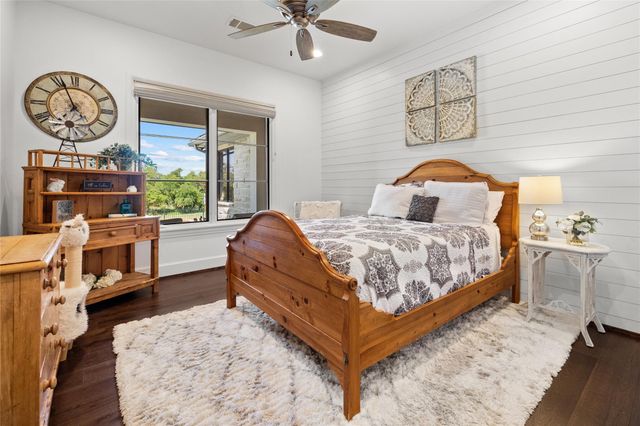 113 Birdstone LN, Georgetown, TX 78628