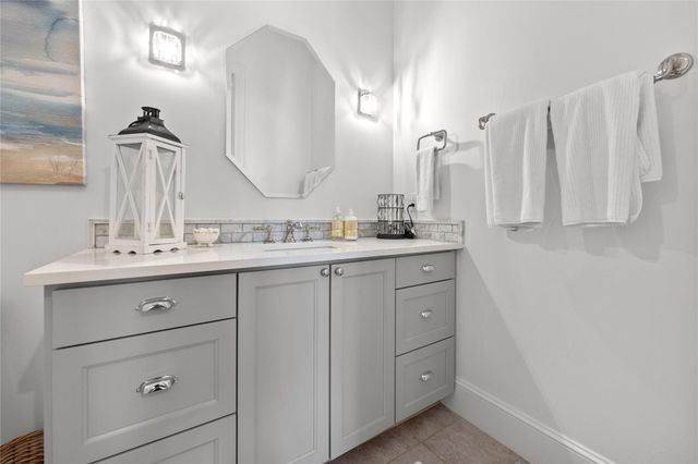 113 Birdstone LN, Georgetown, TX 78628