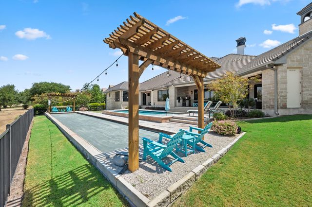 113 Birdstone LN, Georgetown, TX 78628