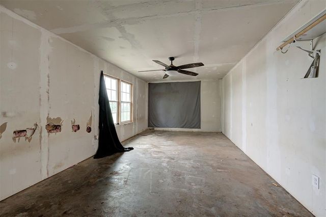 2134 N Rockwell Avenue, Newcastle, OK 73065
