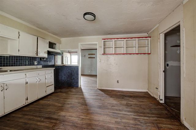 2134 N Rockwell Avenue, Newcastle, OK 73065