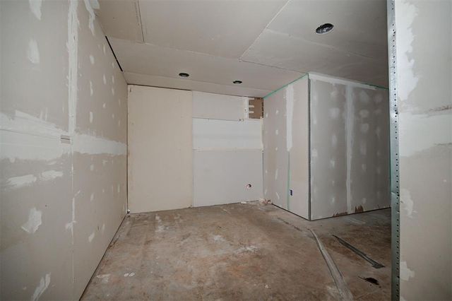 2134 N Rockwell Avenue, Newcastle, OK 73065