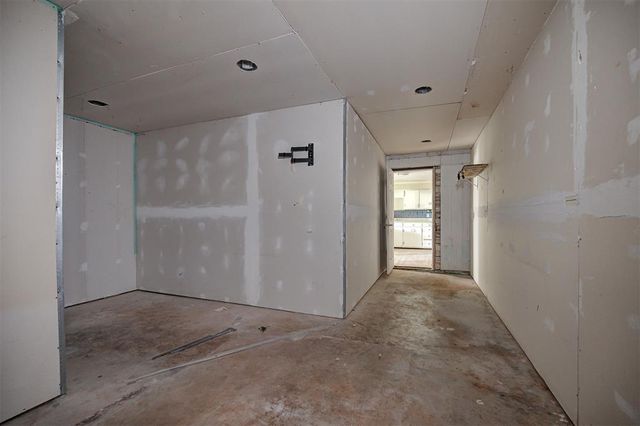 2134 N Rockwell Avenue, Newcastle, OK 73065