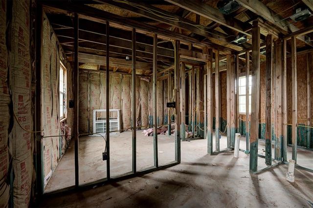 2134 N Rockwell Avenue, Newcastle, OK 73065