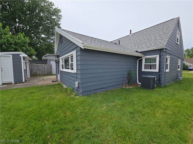 3054 Sterling Road, Lorain, OH 44052