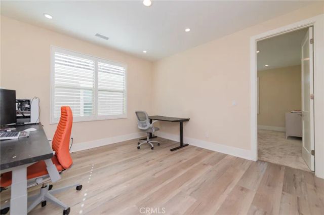 58 Longchamp, Irvine, CA 92602