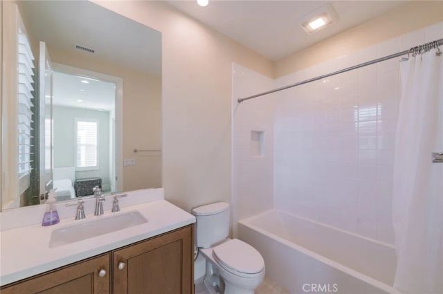 58 Longchamp, Irvine, CA 92602