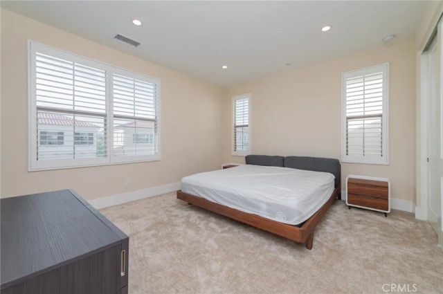 58 Longchamp, Irvine, CA 92602