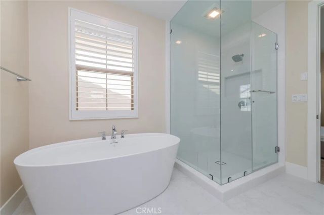 58 Longchamp, Irvine, CA 92602