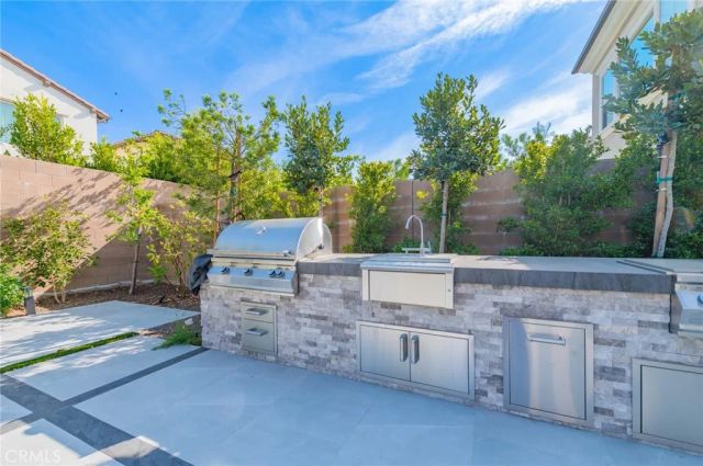 58 Longchamp, Irvine, CA 92602