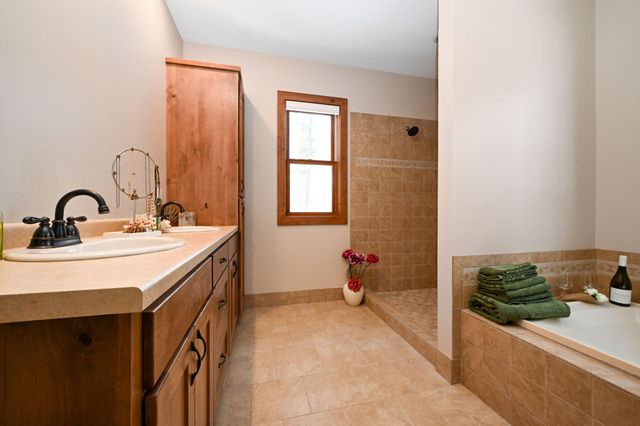1501 Stagecoach Trail S, Afton, MN 55001
