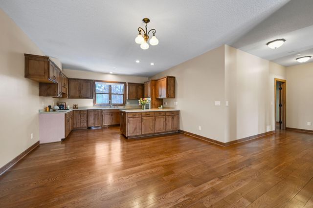 1501 Stagecoach Trail S, Afton, MN 55001