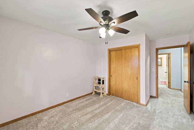 1119 W 12th Street, Cedar Falls, IA 50613