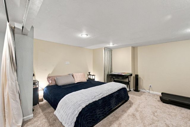 1119 W 12th Street, Cedar Falls, IA 50613