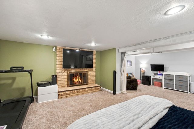 1119 W 12th Street, Cedar Falls, IA 50613