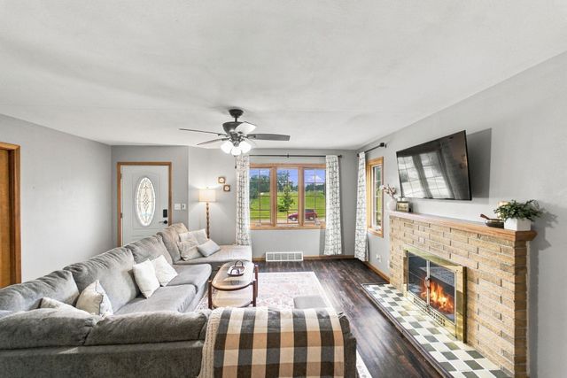 1119 W 12th Street, Cedar Falls, IA 50613