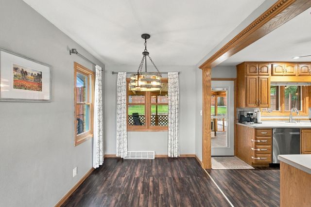 1119 W 12th Street, Cedar Falls, IA 50613