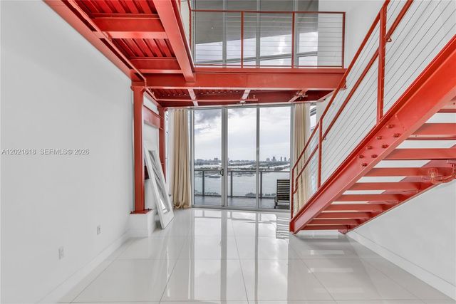 1100 Biscayne Blvd 2706, Miami, FL 33132