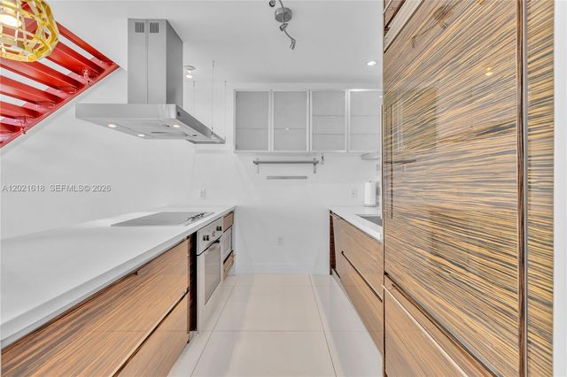 1100 Biscayne Blvd 2706, Miami, FL 33132